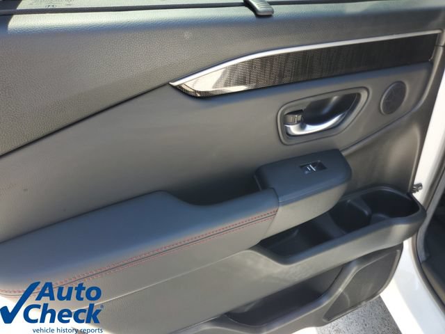 Used 2025 Honda Pilot Black Edition image 16