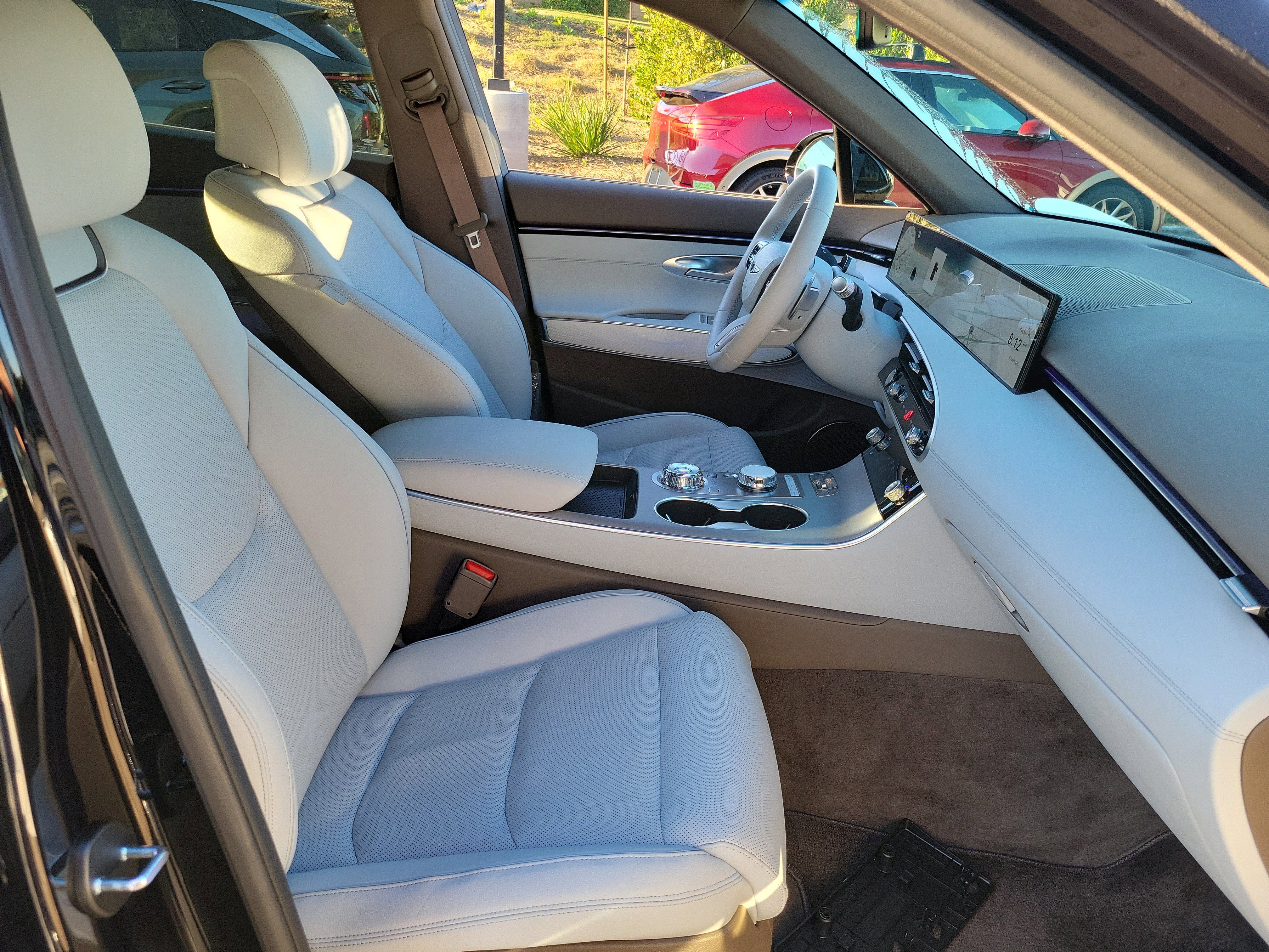 Certified 2026 Genesis GV70 2.5T Advanced image 18