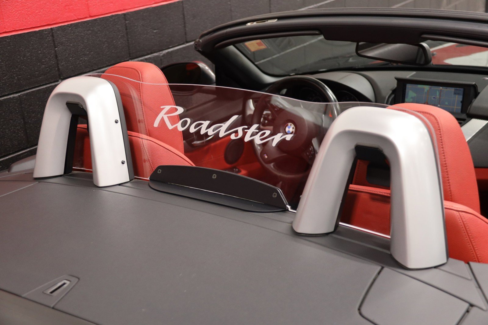 Used 2012 BMW Z4 sDrive28i w/ M Sport Pkg image 11