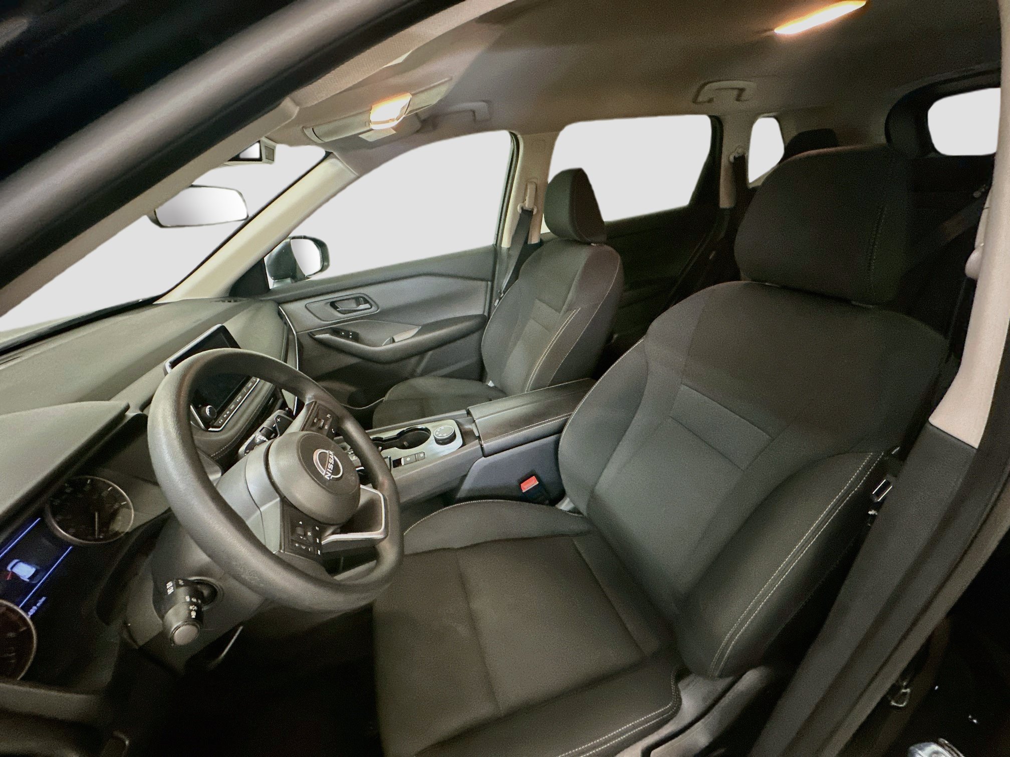 Used 2024 Nissan Rogue S AWD/4WD image 13
