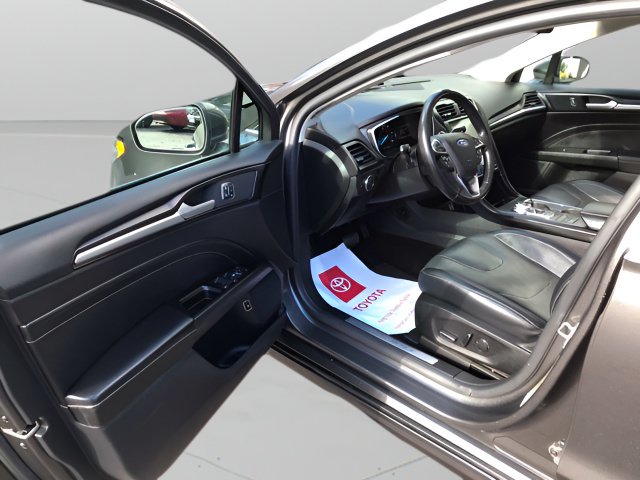 Used 2019 Ford Fusion Energi Titanium FWD image 16