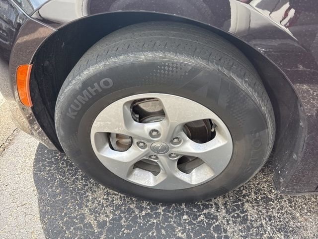 Used 2017 Chrysler Pacifica Touring-L Plus w/ Advanced Safetytec Group image 10