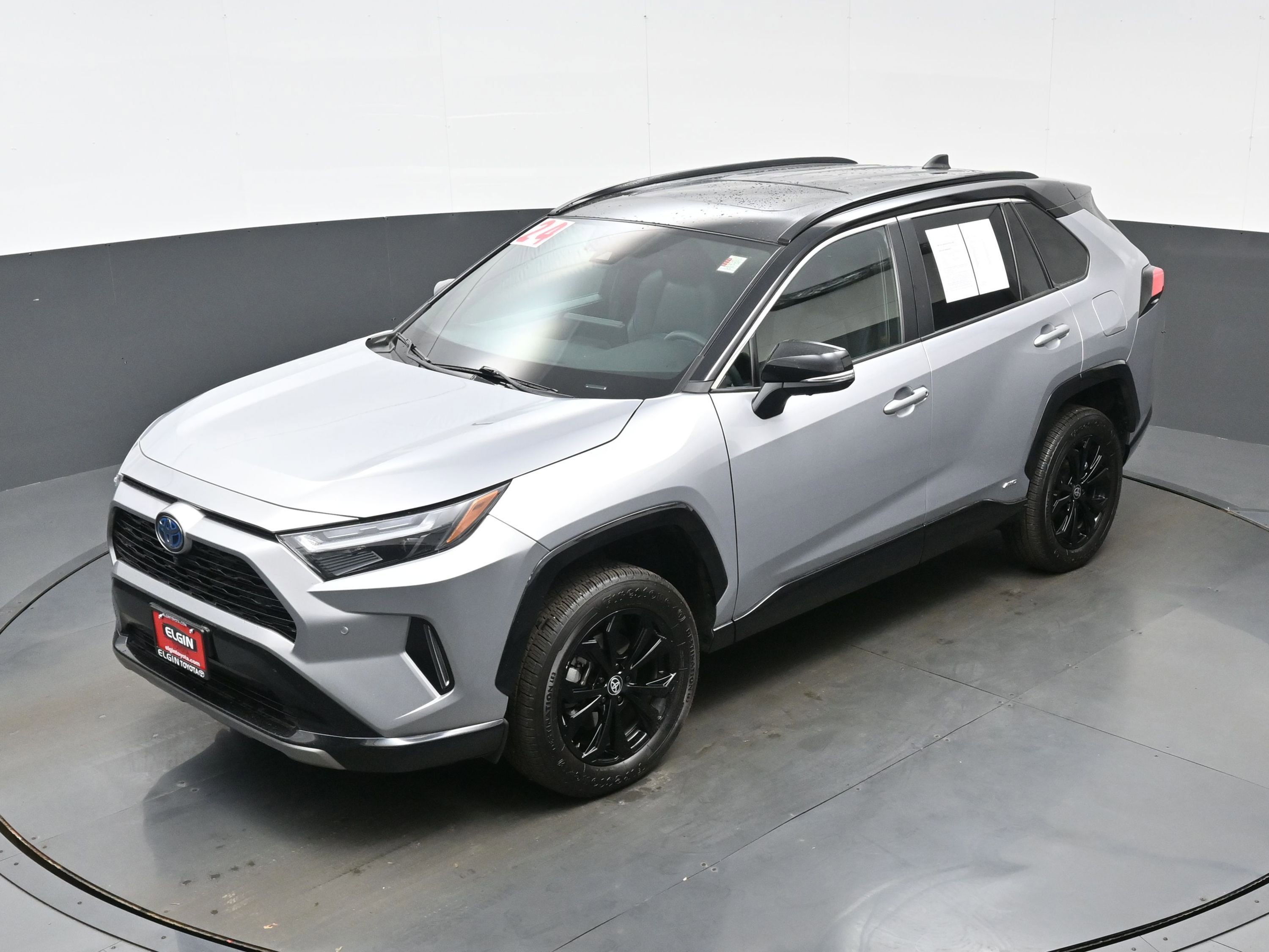 Used 2024 Toyota RAV4 XSE w/ Advanced Technology Package AWD/4WD image 37