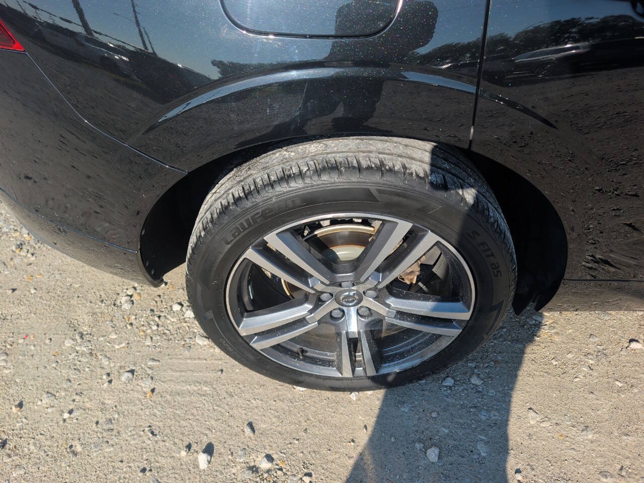 Used 2019 Volvo XC60 T5 Momentum w/ Premium Package AWD/4WD image 10