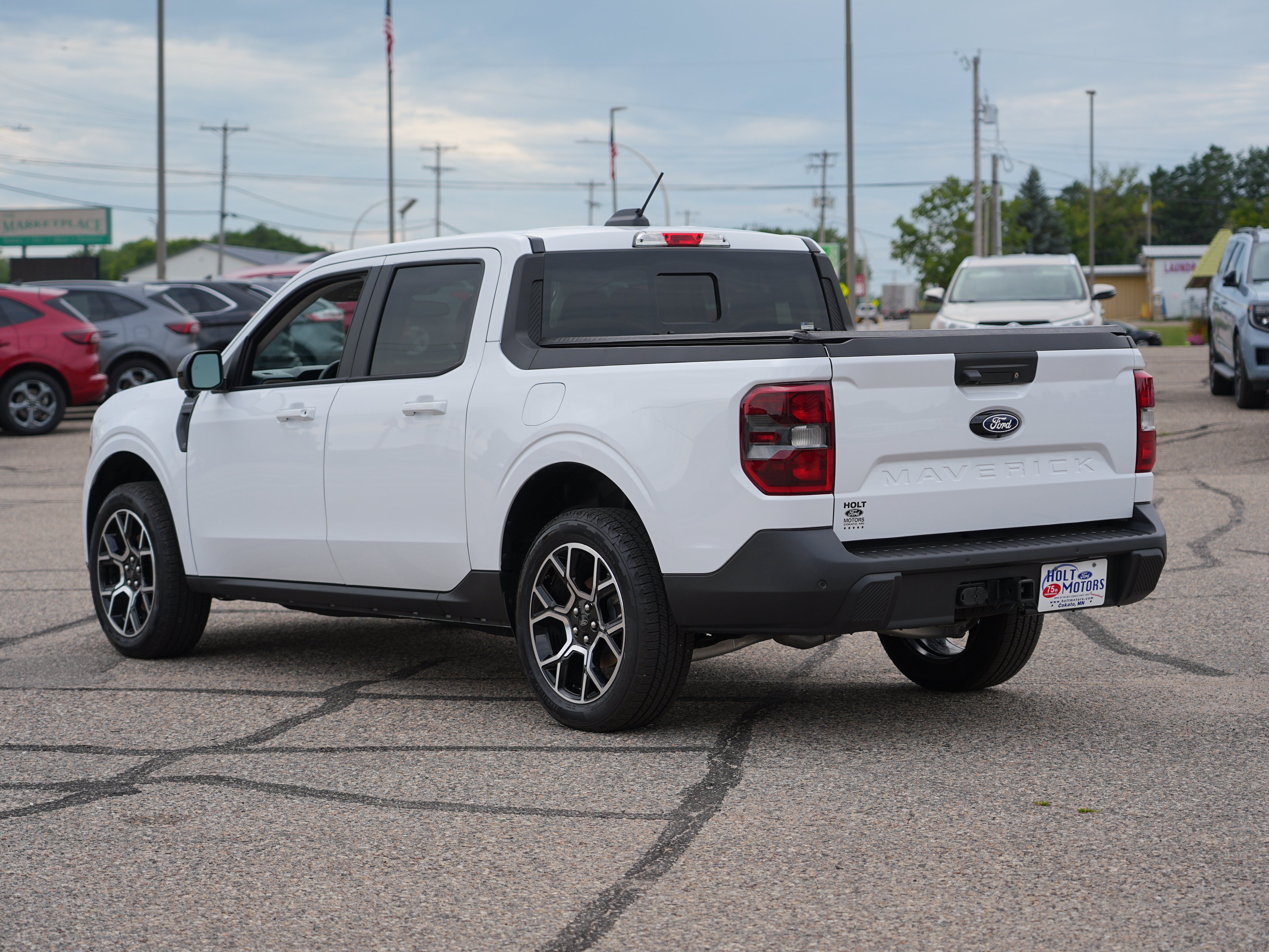 Used 2026 Ford Maverick Lariat w/ 4K Tow Package AWD/4WD image 6