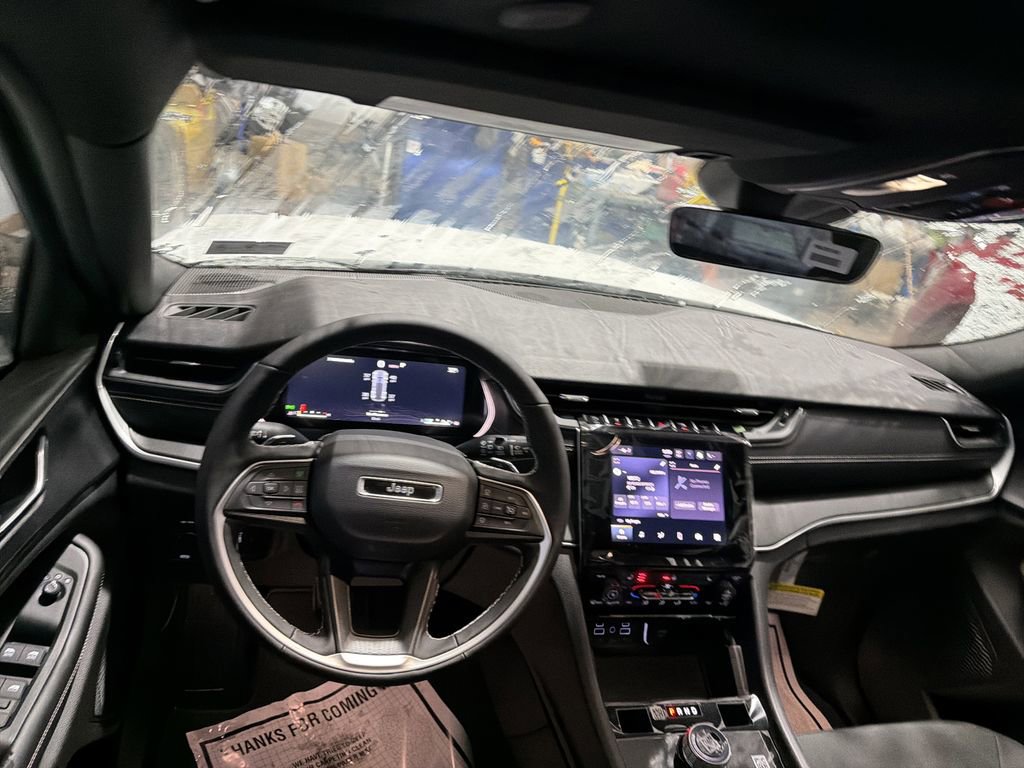 New 2026 Jeep Grand Cherokee Laredo X image 16