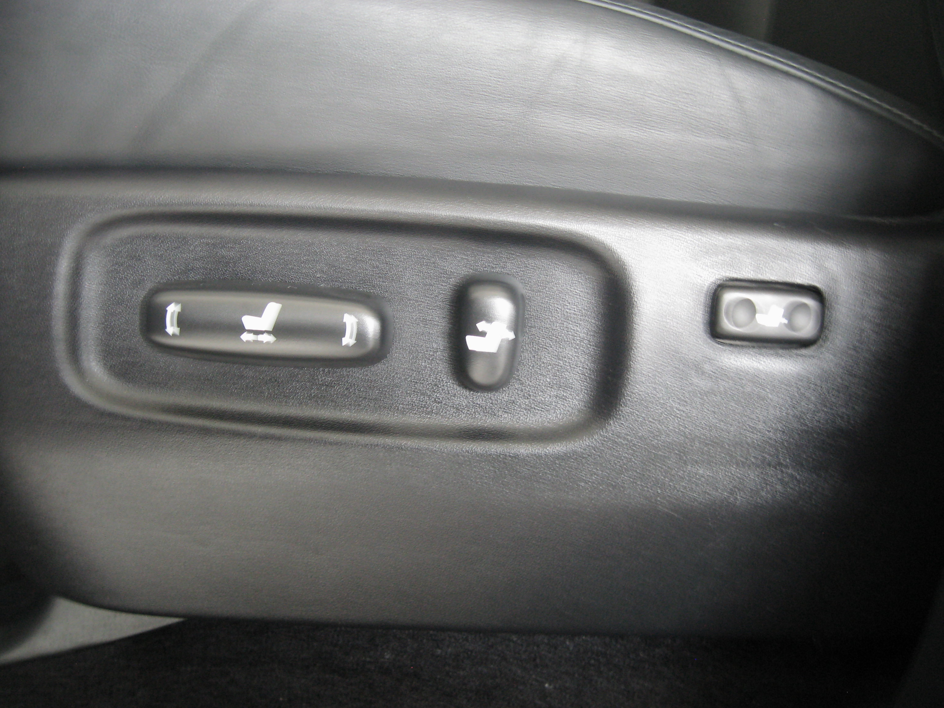 Used 2018 Toyota Land Cruiser image 14