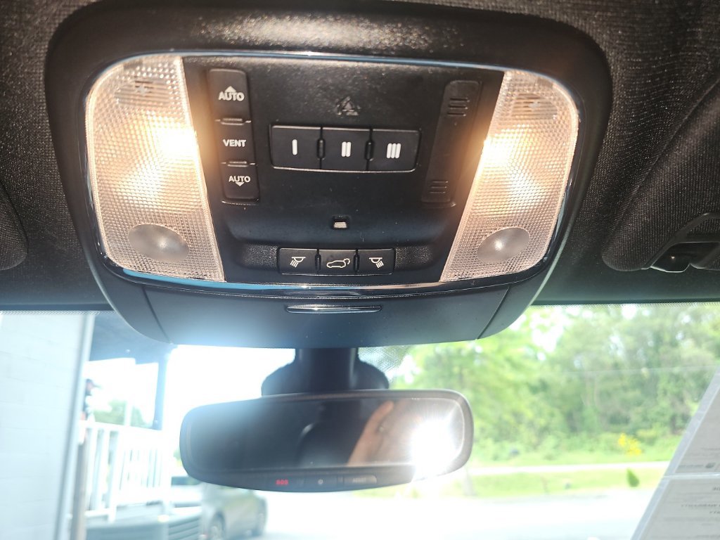 Used 2019 Jeep Grand Cherokee Limited AWD/4WD image 27