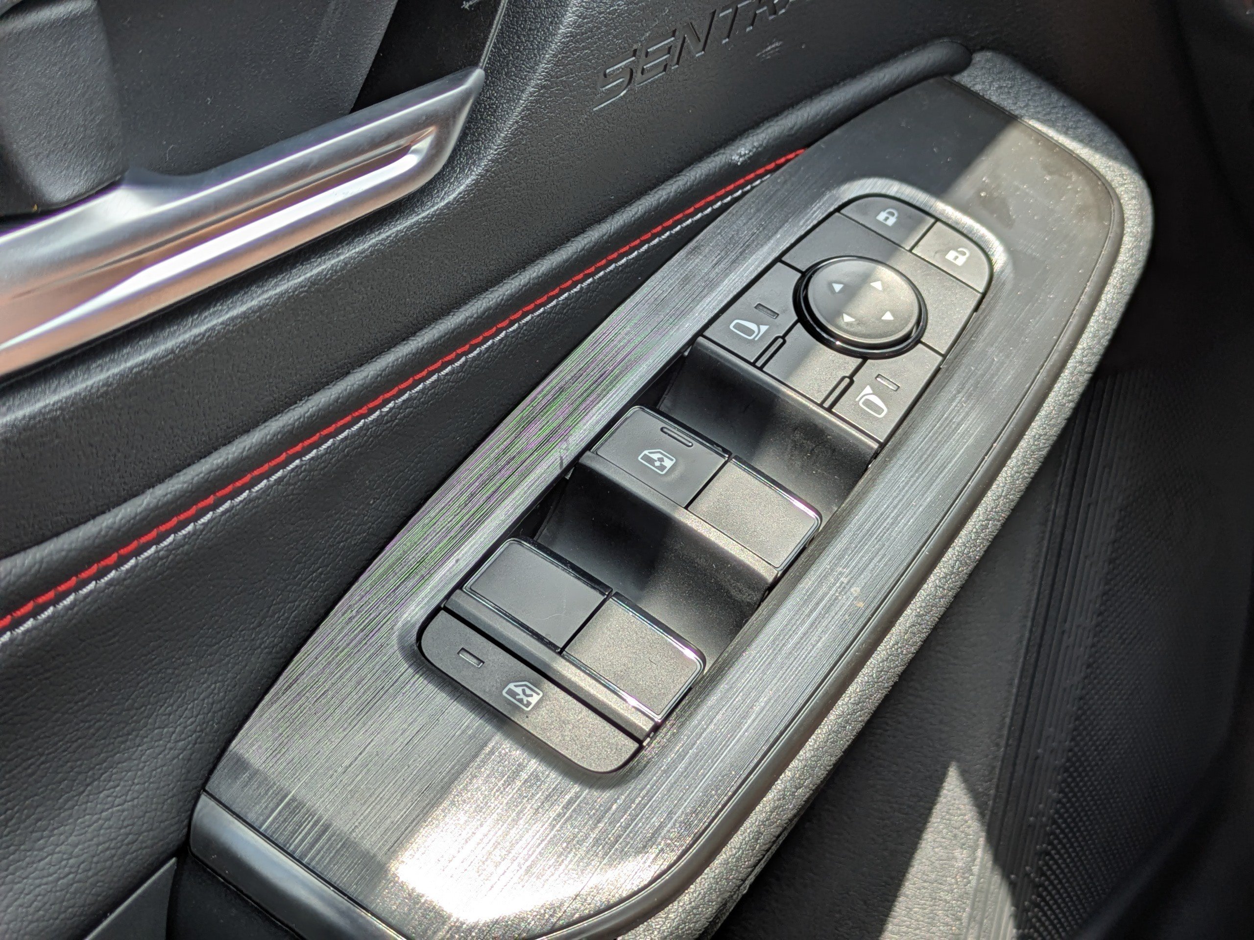 New 2026 Nissan Sentra SR w/ Floor Mat Package FWD image 23