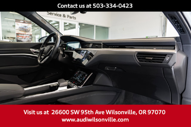 Used 2024 Audi Q8 e-tron Premium Plus w/ Premium Plus Package AWD/4WD image 29