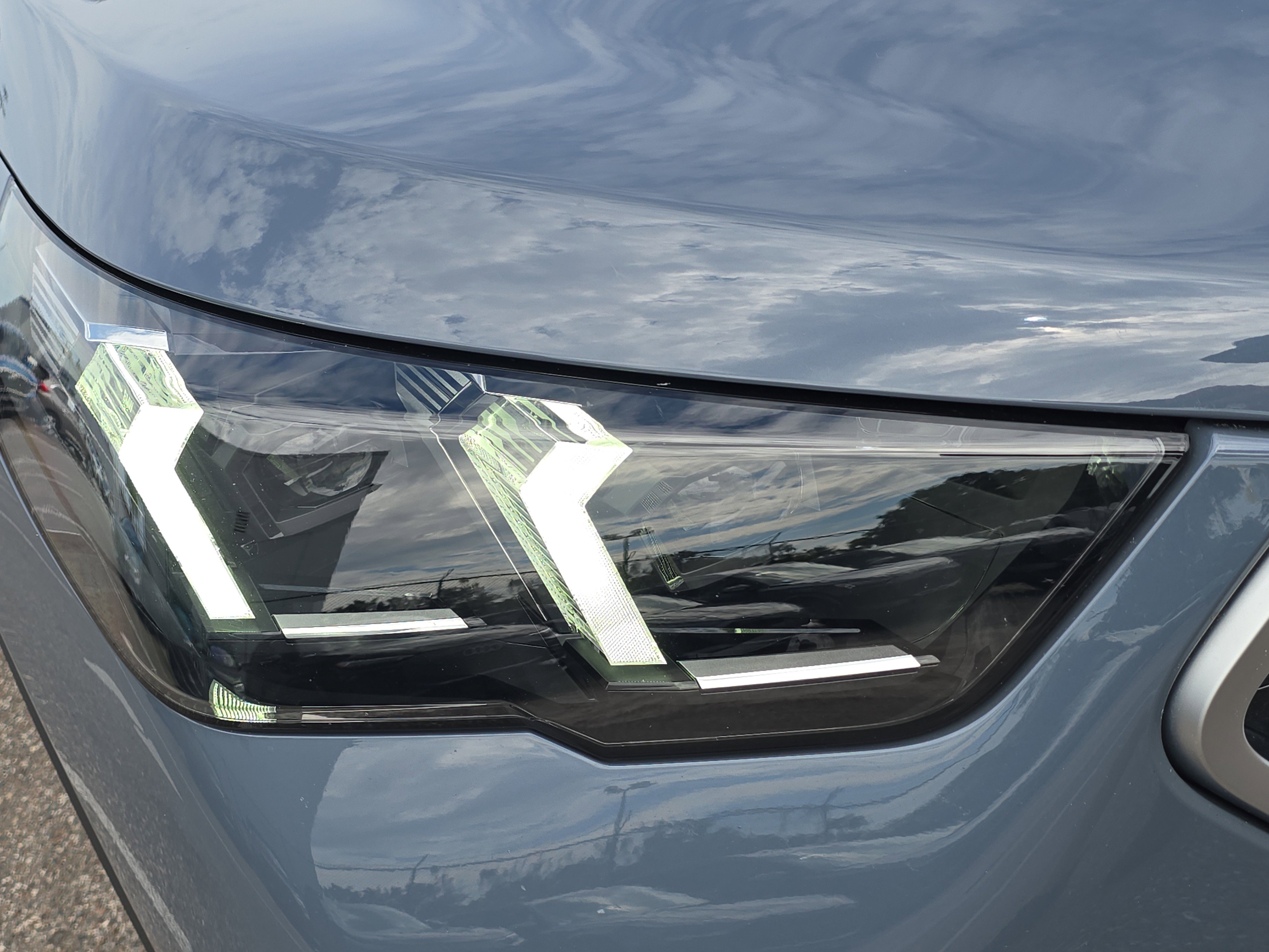 Used 2025 BMW X2 xDrive28i image 7