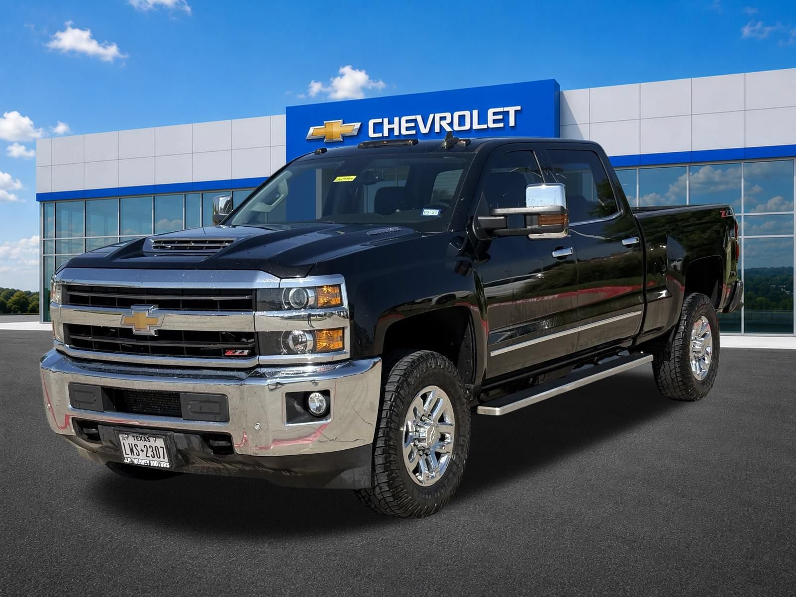 Used 2019 Chevrolet Silverado 2500 LTZ w/ Duramax Plus Package AWD/4WD image 3