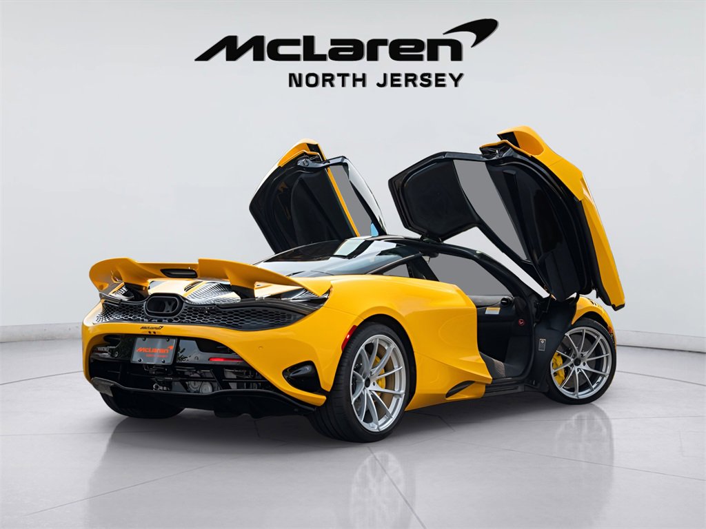 New 2025 McLaren 750S image 8