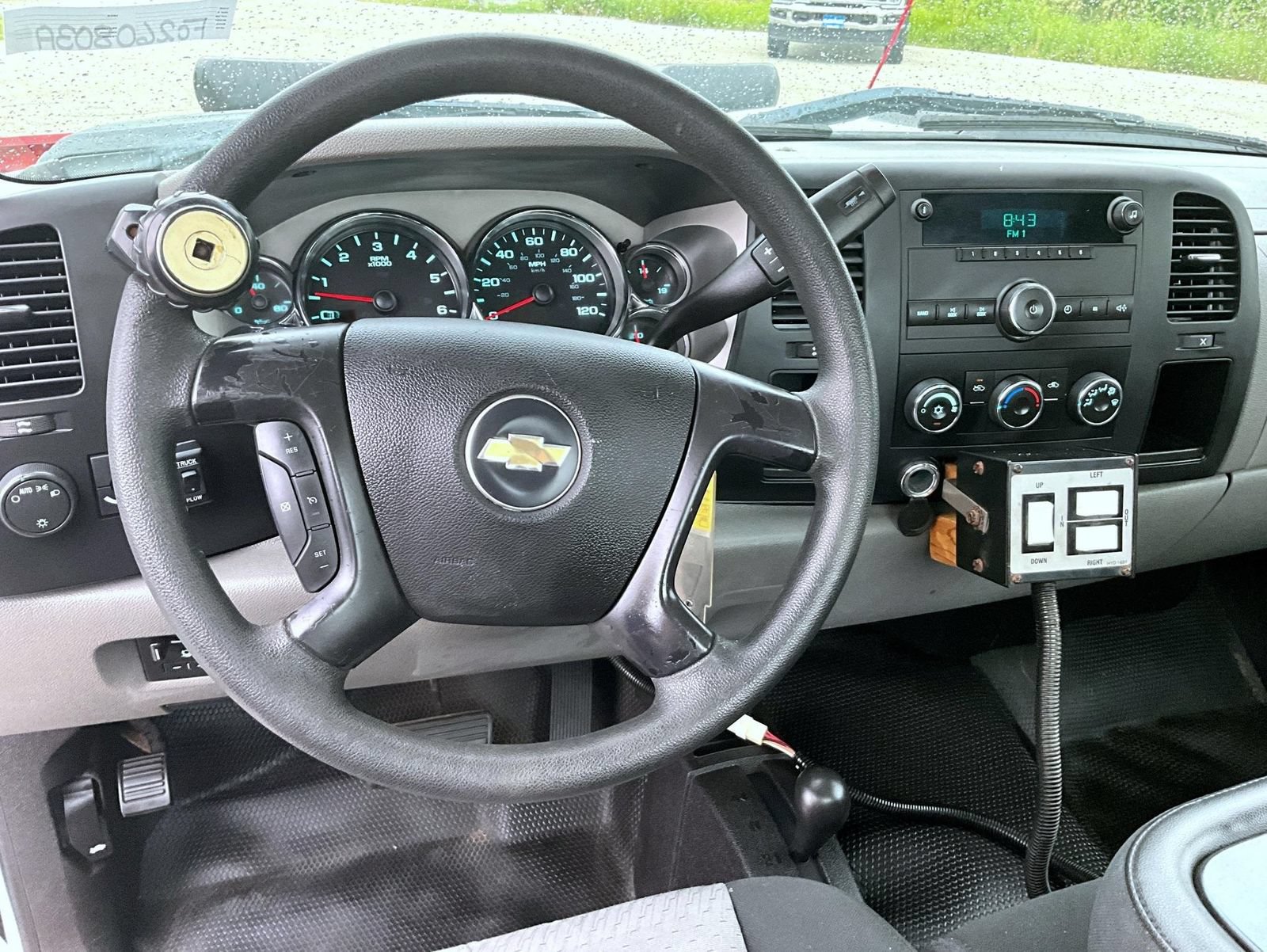 Used 2007 Chevrolet Silverado 2500 W/T w/ Snow Plow Prep Package AWD/4WD image 16