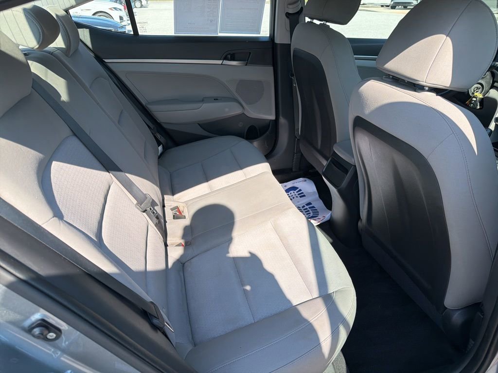 Used 2017 Hyundai Elantra SE FWD image 13