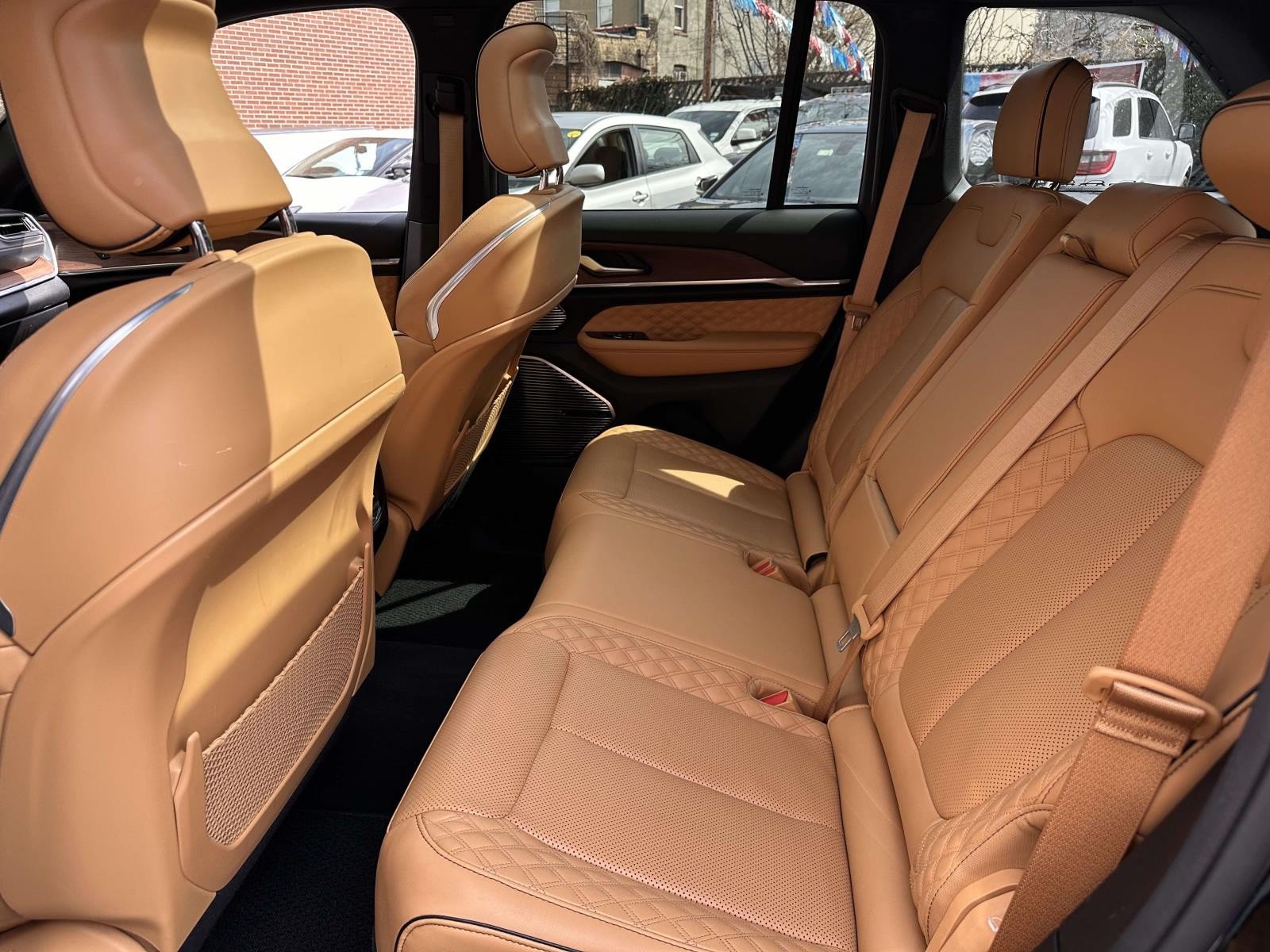 Used 2022 Jeep Grand Cherokee Summit w/ Adv Protech Group IV AWD/4WD image 18