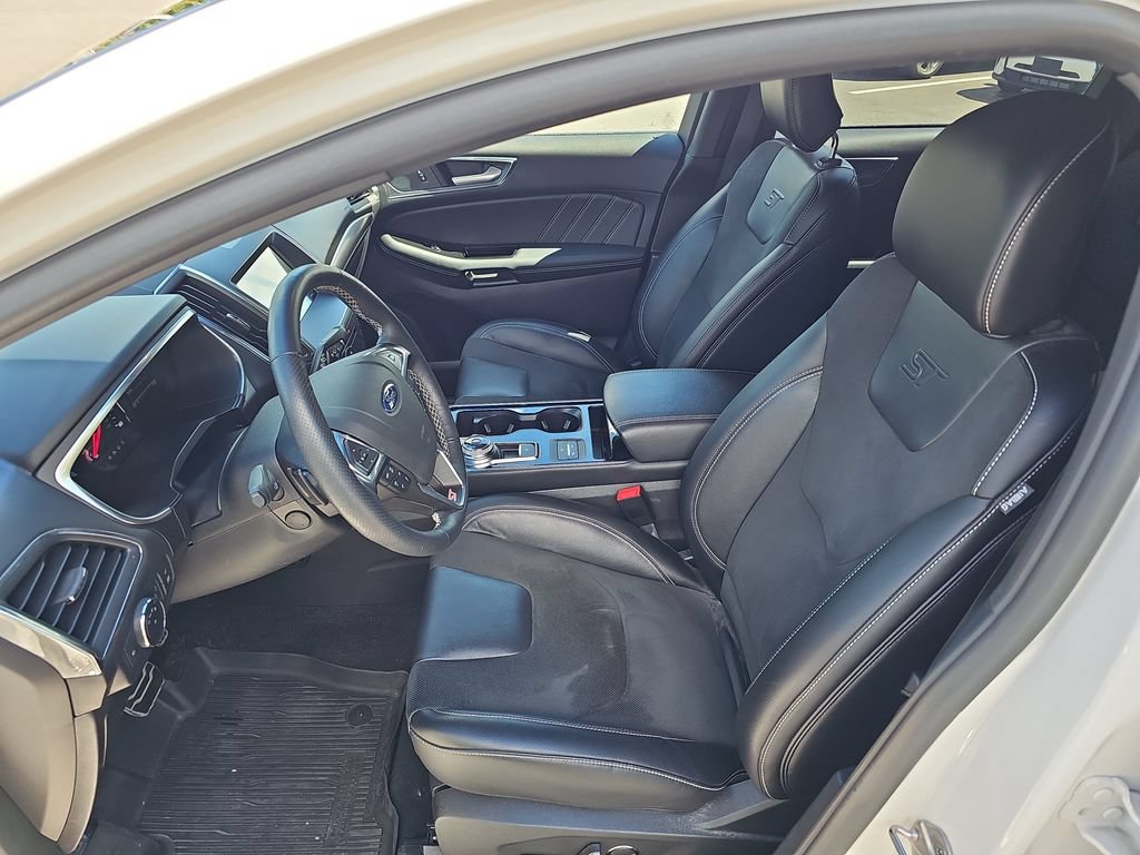 Used 2019 Ford Edge ST w/ Equipment Group 401A AWD/4WD image 10