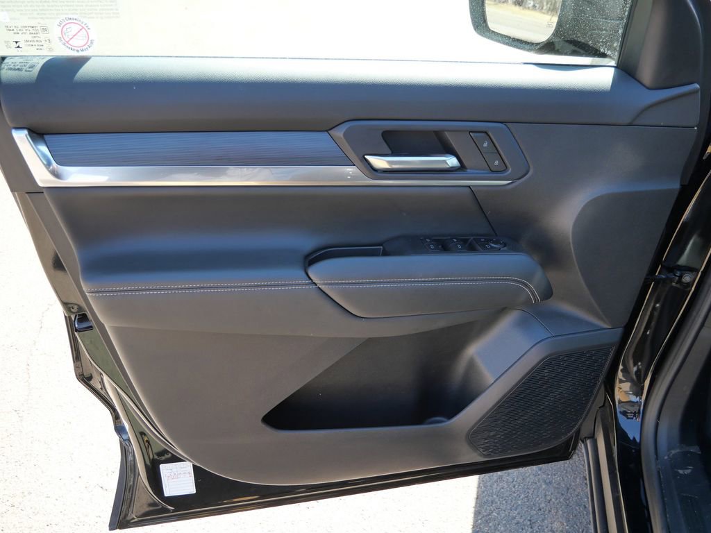 Used 2025 GMC Terrain Elevation image 27
