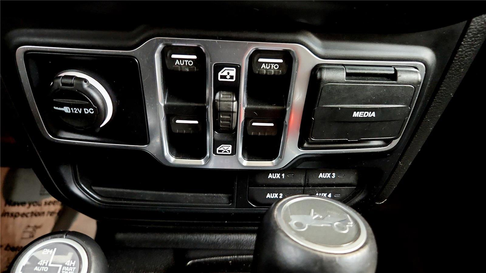 Used 2019 Jeep Wrangler Unlimited Sahara w/ Dual Top Group image 33