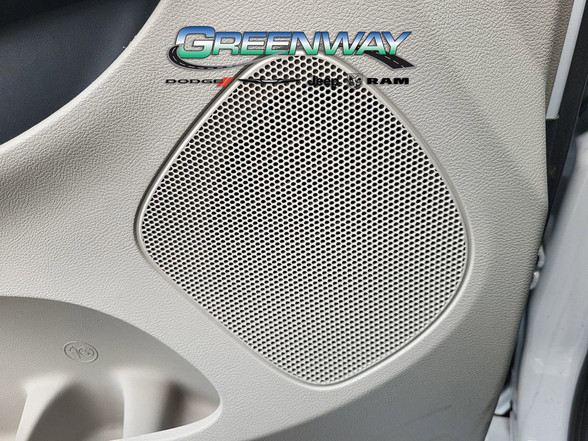 Used 2019 Dodge Grand Caravan SE FWD image 15