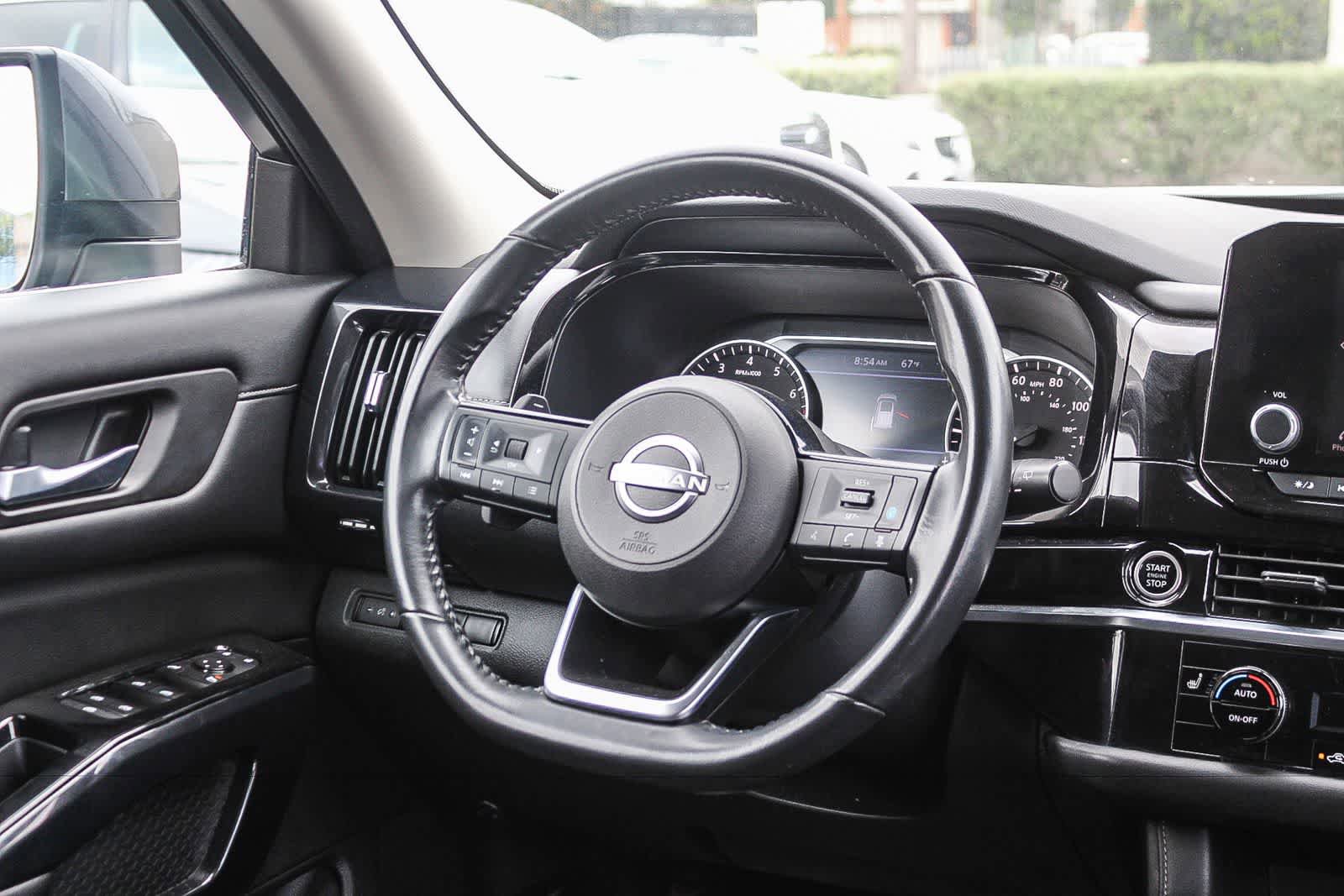 Used 2022 Nissan Pathfinder SV FWD image 19