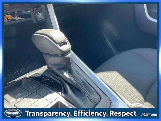 Used 2025 Toyota RAV4 LE AWD/4WD image 29