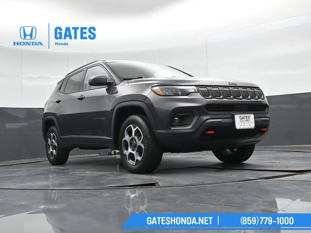 Used 2022 Jeep Compass Trailhawk w/ Trailhawk Convenience Group AWD/4WD image 37