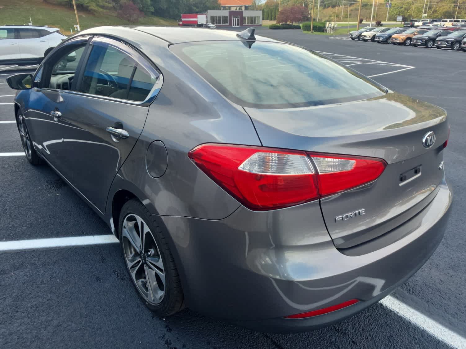 Used 2015 Kia Forte EX w/ UVO Package W/17" Alloys FWD image 10