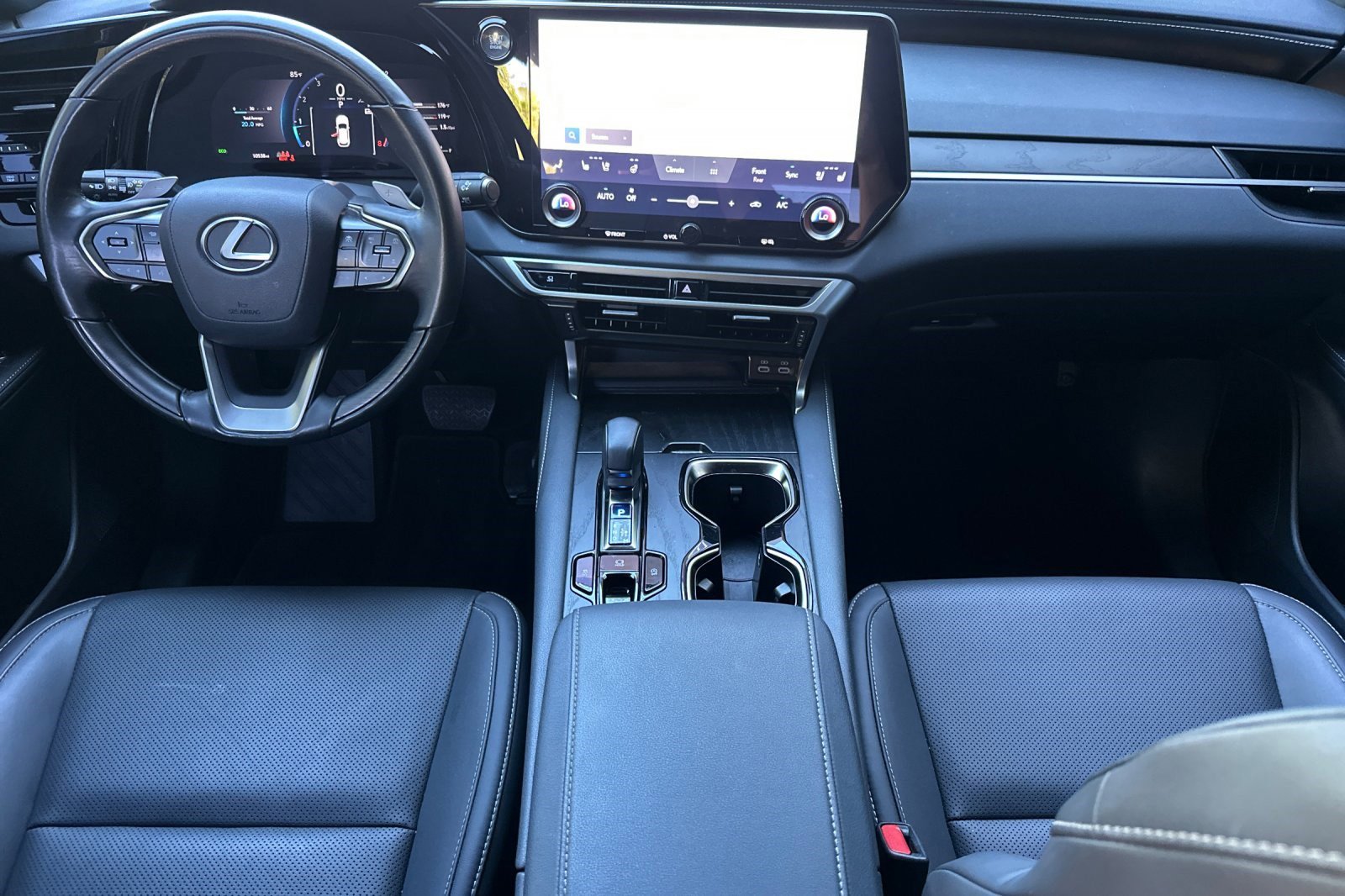 Certified 2025 Lexus RX 350 Premium w/ Accessory Package (Z1) image 17