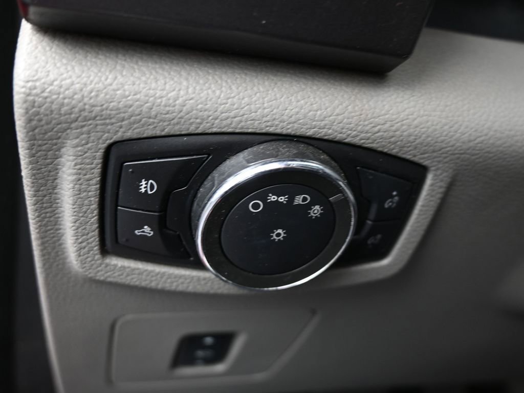 Used 2015 Ford F150 XLT w/ Equipment Group 302A Luxury image 14