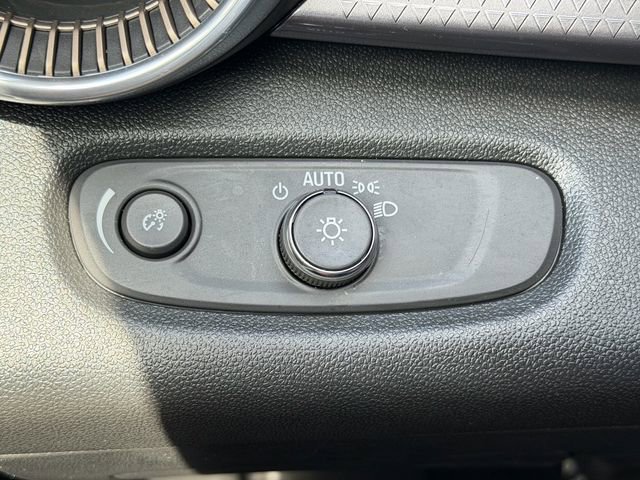 Used 2025 Chevrolet Trax ACTIV w/ Driver Confidence Package FWD image 31