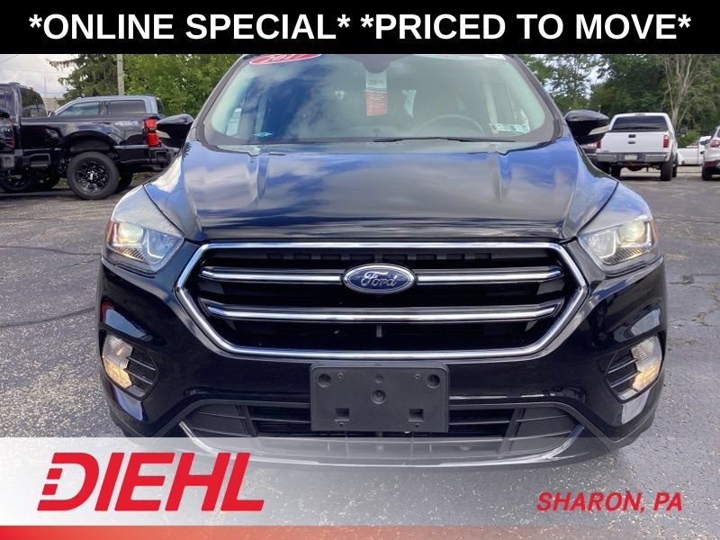 Used 2017 Ford Escape Titanium AWD/4WD image 2