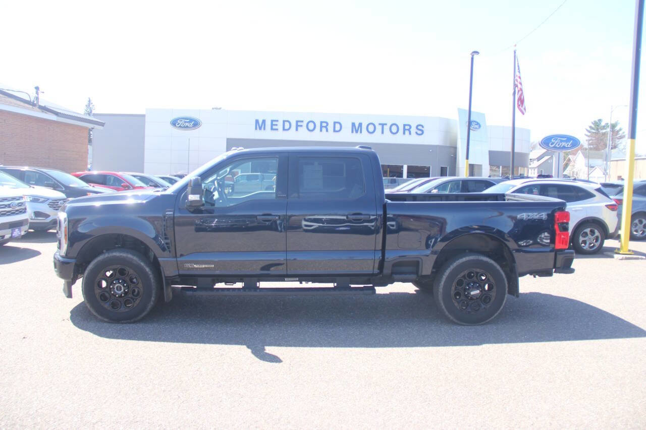 Certified 2025 Ford F350 Lariat w/ Lariat Ultimate Package AWD/4WD image 2