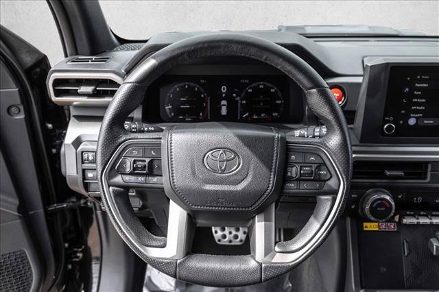 Used 2025 Toyota 4Runner TRD Sport AWD/4WD image 12
