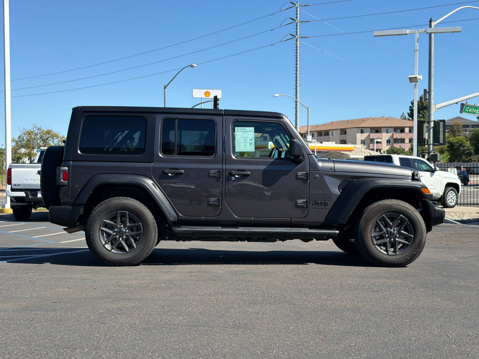 Used 2024 Jeep Wrangler Unlimited Sport AWD/4WD image 6