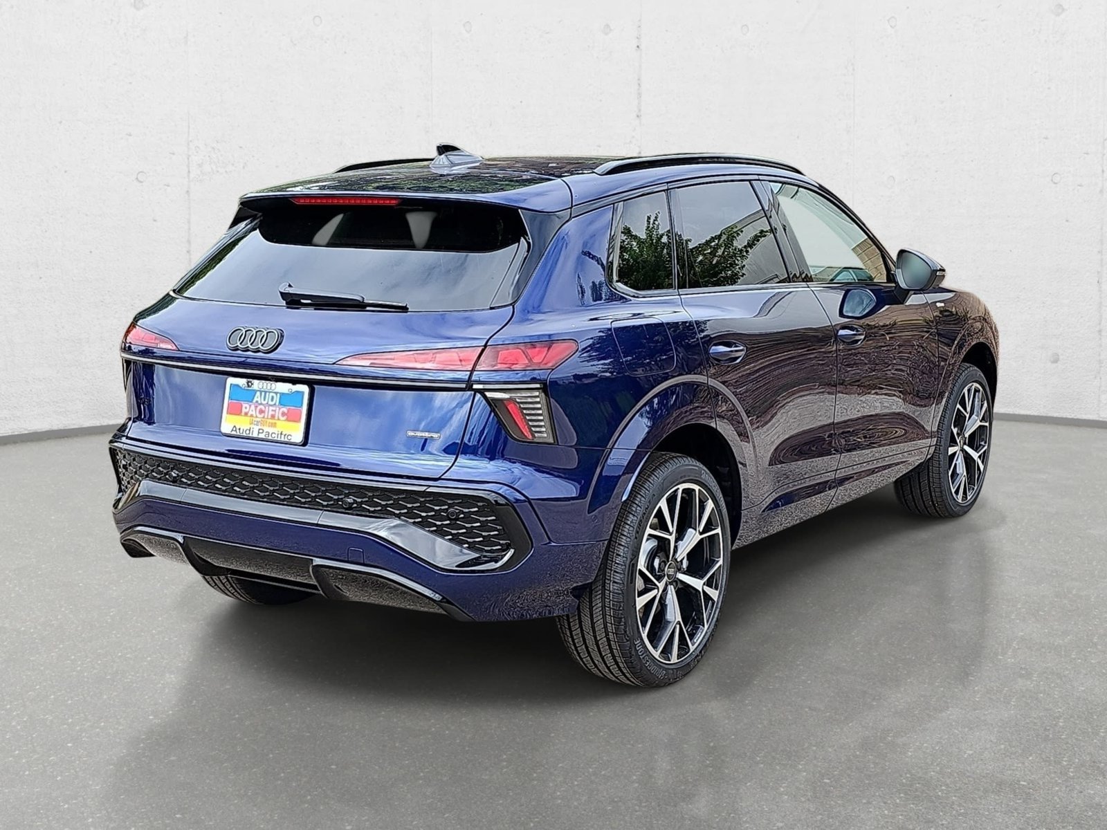 New 2026 Audi Q3 quattro 2.0T AWD/4WD image 5