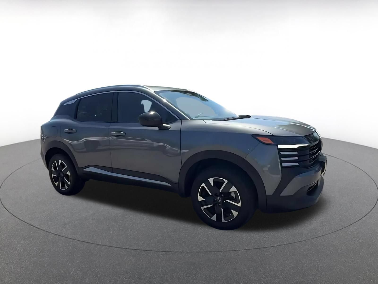 Used 2026 Nissan Kicks SV w/ Cold Weather Package AWD/4WD image 2