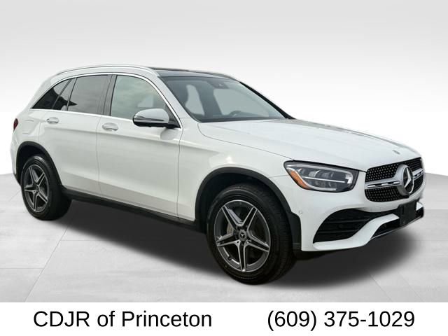 Used 2022 Mercedes-Benz GLC 300 4MATIC image 1