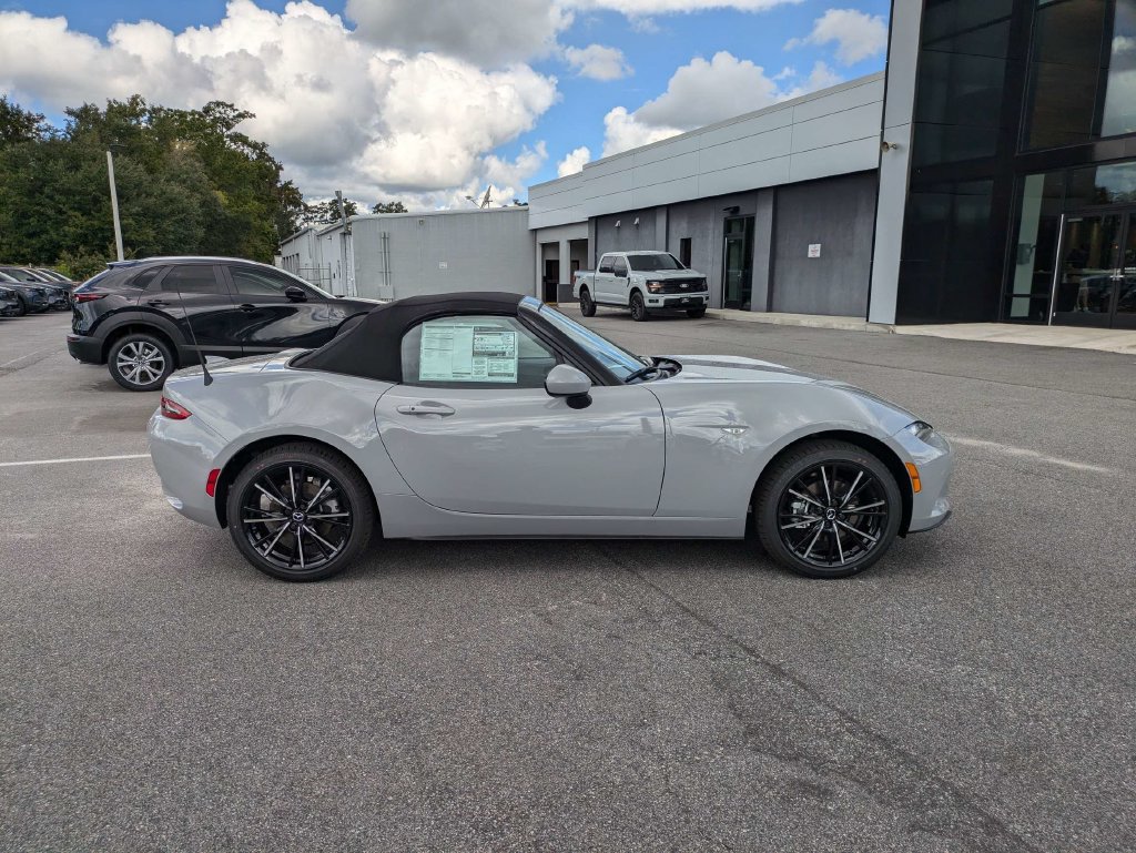 New 2026 MAZDA MX-5 Miata Grand Touring RWD image 3