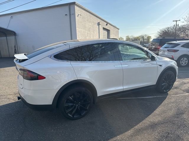 Used 2017 Tesla Model X 75D image 4