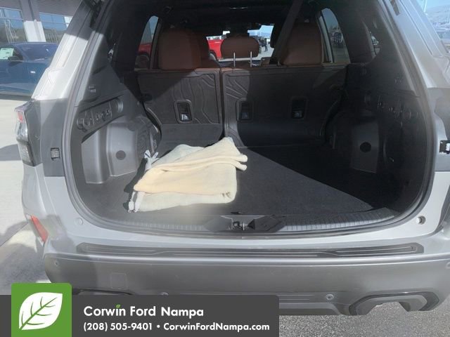 Used 2025 Subaru Forester Touring image 8