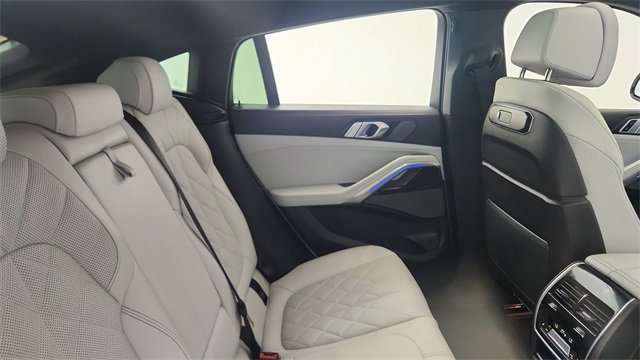 Used 2025 BMW X6 xDrive40i image 26