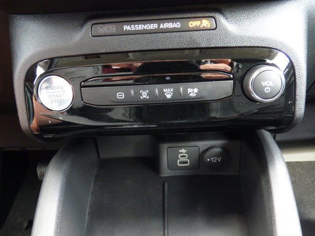 New 2025 Ford Escape SE image 13