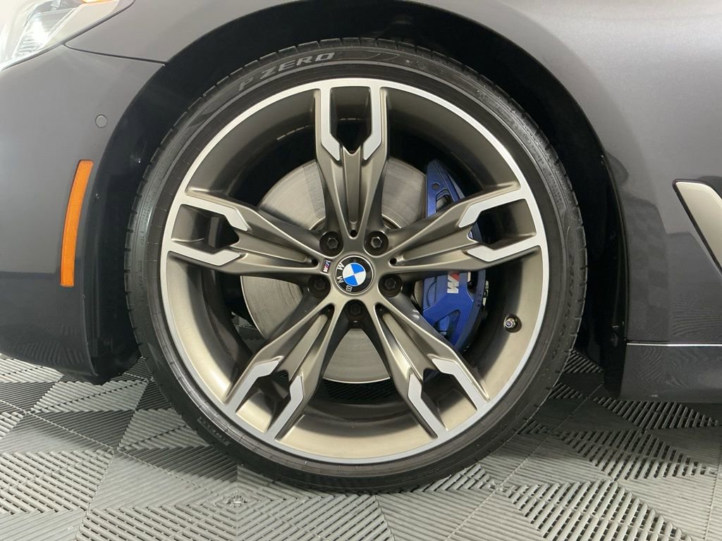Used 2021 BMW M550i xDrive w/ Dynamic Handling Package image 34