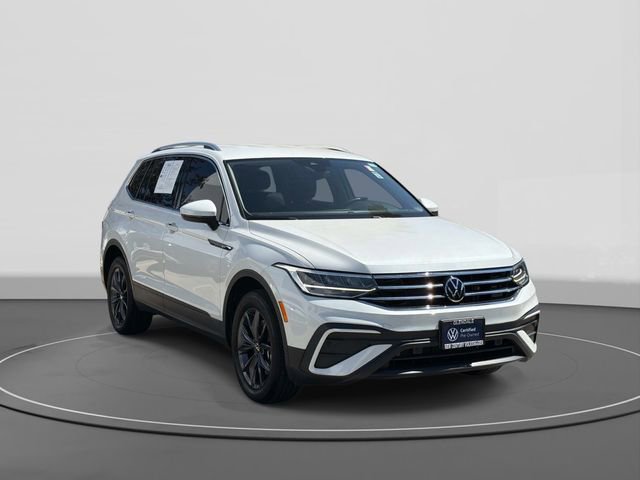 Certified 2023 Volkswagen Tiguan SE FWD image 1