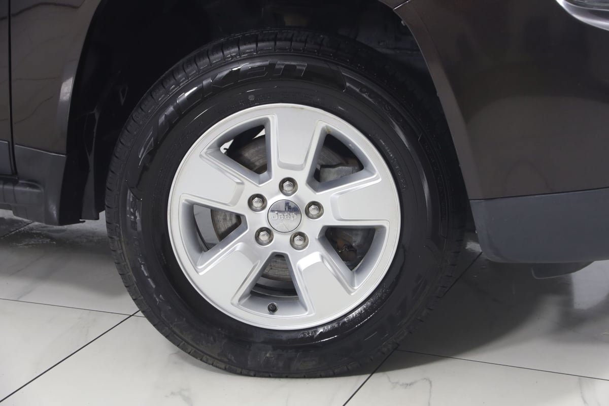 Used 2014 Jeep Compass Sport w/ Power Value Group FWD image 10
