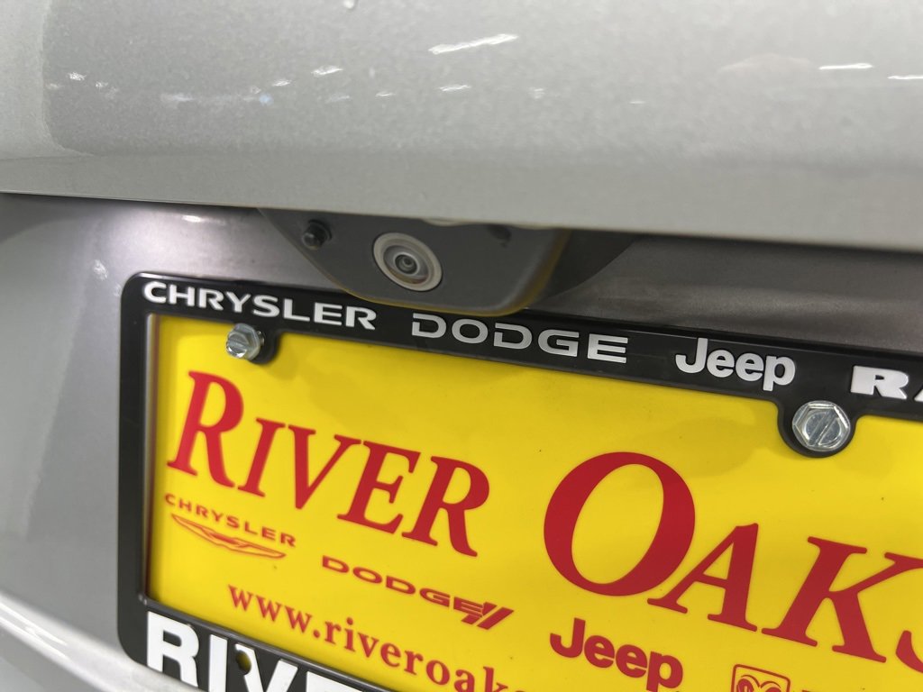 Used 2023 Jeep Grand Cherokee Overland w/ Advanced Protech Group III image 7