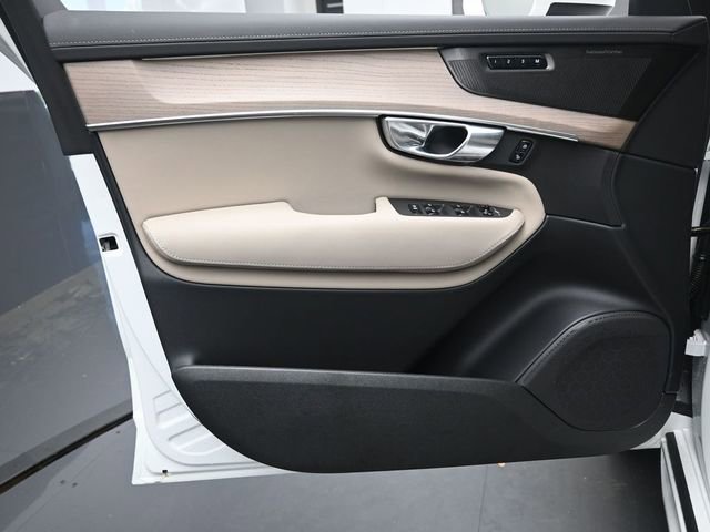 Used 2026 Volvo XC90 B6 Plus w/ Protection Package Premier AWD/4WD image 20