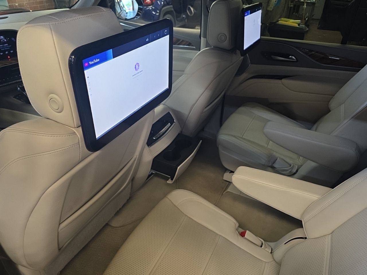 Used 2023 Cadillac Escalade Sport Platinum AWD/4WD image 32
