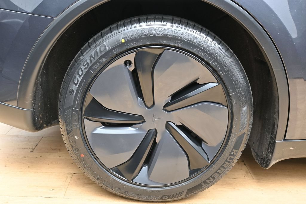 Used 2026 Tesla Model Y Long Range AWD/4WD image 11
